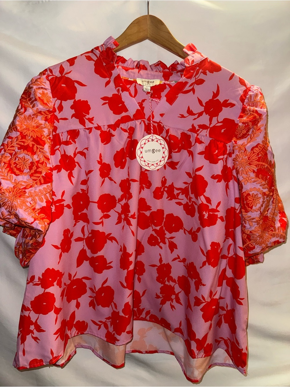 Umgee Pink Blouse with Bold Red Floral Print L - Picture 2 of 7